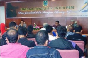 Seminar Jurnalistik